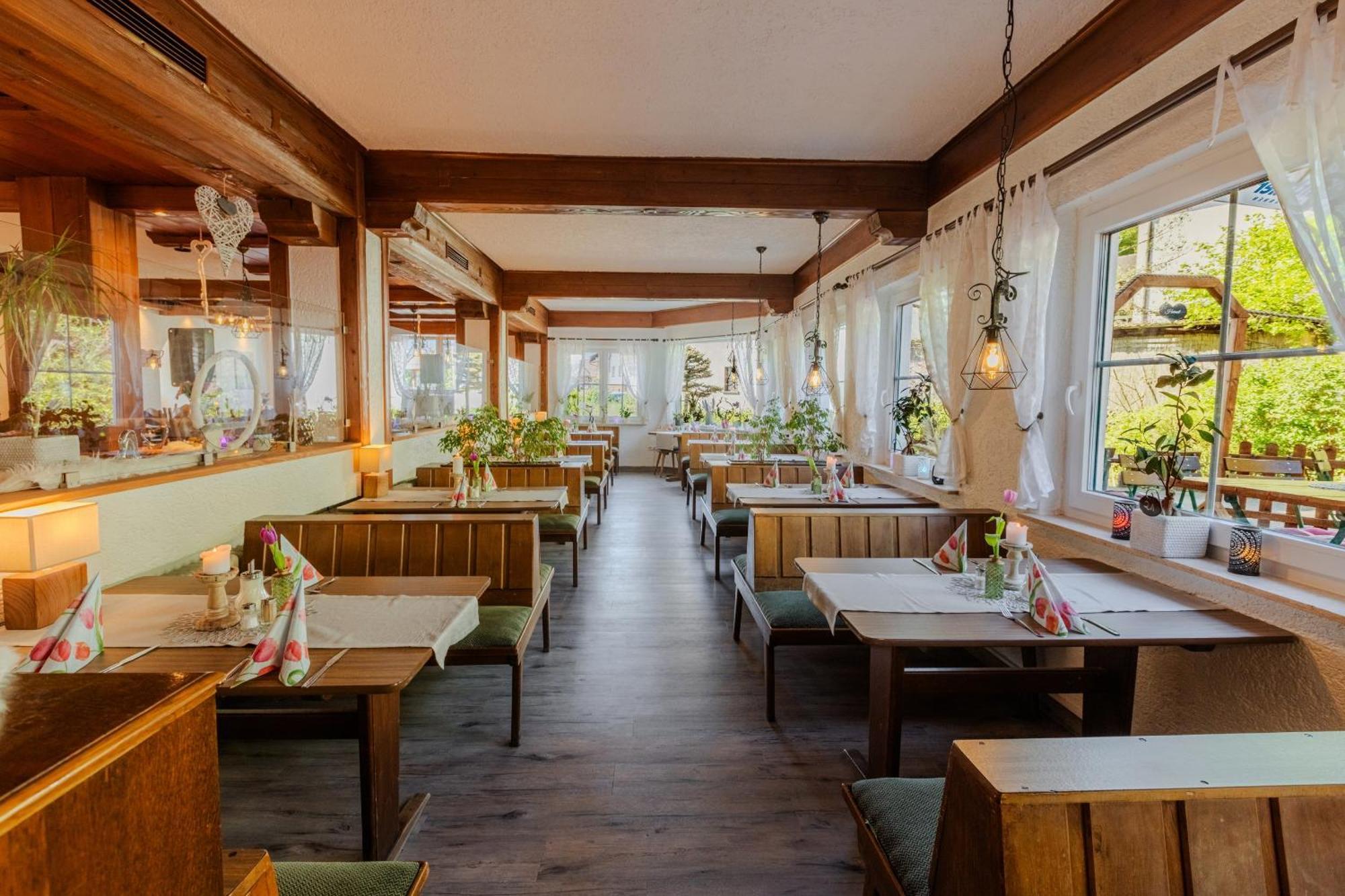 Landgasthof Zur Linde Heimbuchenthal Εξωτερικό φωτογραφία